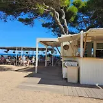 Dormitorio Standar Cerca De La Playa