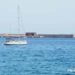 Luminoso Y Espacioso Piso A 5 Min Andando Del Mar