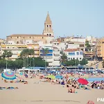 Luminoso Y Espacioso Piso A 5 Min Andando Del Mar