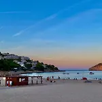 Appartement La Escala En Front De Mer Avec Piscine