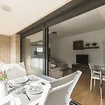 Cozy Pool Apartment