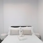 Wehostyou Apt Moderne Central Roses Colom 1B