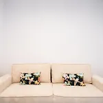Wehostyou Apt Moderne Central Roses Colom 1B