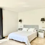 Lujosa Casa Con Piscina Privada