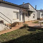 Disfruta De La Costa Brava En Una Casa De Pueblo