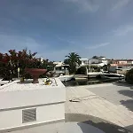 Casa Con Piscina Y Amarre Soleada