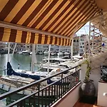 Bel Appartement Renove Sur La Marina