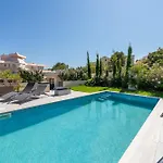 Hauzify I Apartament Montecarlo