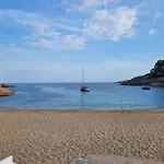 Modern Beach Apartment - La Maca