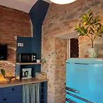 Chic Apartment In Girona Center