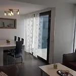 Haus Cris