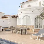 Ferienhaus Mit Privatpool Fuer 8 Personen Ca 117 Qm In Empuriabrava, Costa Brava Golf De Roses
