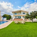 Villa Impresionante Al Canal Con Piscina