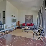 Apartment With Pool And Tennis Courts In Calella De Palafrugell