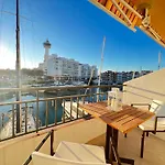 Estudio Frente Al Canal Con Terraza
