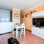 Apartment In Roses Centro