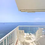 Pretty Apartment With Balcony