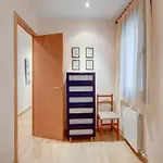Apartment With Scenic View