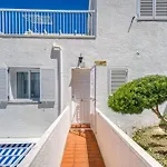 Bright Apartment In Nature