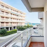Apartment With Scenic View