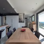 Apartment In Roses With Central Heating
