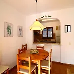 The House In Pals Has 3 Bedrooms