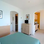 Treputxell Studio 2-1