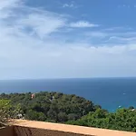 Casa Con Impresionantes Vistas Al Mar