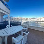 Apartamento A Frente Del Canal Con Terraza
