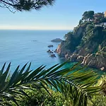 Cala Bona - Beachfront Apartment