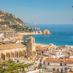 Amazing Apartment In Tossa De Mar With Kitchen