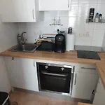 Apartamento Renovado Cerca De La Playa Con Terraza Para 4 Personas En Roses - Es-204-73