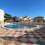 Cabioni 4 - Amplia Casa Adosada Con Piscina Comunitaria Abierta De Junio A Septiembre, Situada A Pocos Metros De La Playa De Grifeu - Es-228-196