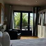 Hotel Trias