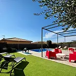 Modernes Einfamilienhaus Mit Pool