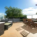 Casa Adosada Con Piscina, Jardin Y Terraza En El Centro De Roses - Hisp-228-427