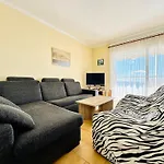 3335 Mirador II