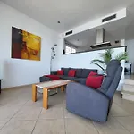 La Perla Villa En Canyelles, Con Vistas Al Mar