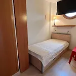 Bonito Piso En Roses Con Piscina Y Parking