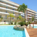 Bonito Piso En Roses Con Piscina Y Parking