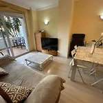 Apartamento Con Parking Y Piscina Comunitaria