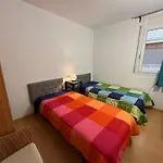 Apartamento Con Vistas A La Psicina Comunitaria