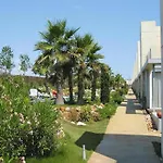 Apartment Facing The Pool L' Escala
