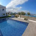 Villa Sophie Alt Standing Frente Al Club Nautico