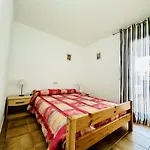 3277 Platja 6 112 , En 1ª Linea De Playa, La Mas Espaciosa De Roses. Disfrutara Del Olor Del Mar, De La Arena Bajo Sus Pies, Del Aire. . . - Es-258-17