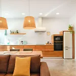 Loft Con Piscina Climatizada De Agua Salada Y Parking En El Centro De Figueres