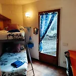 Casa Amb Encant I Una Amplia Sortida Al Jardi