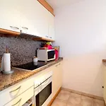 3-Bedroom Apartment In Pals