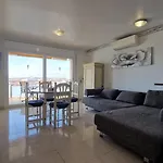 Cap Mestral Con Piscina Y Aire Acondicionando
