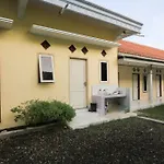Oyo 2371 Islami Family Residence